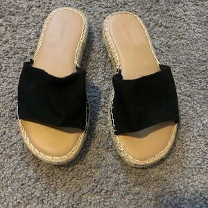 Old Navy Black and Tan Slide Sandals